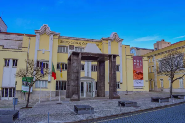 Centro Cultural Olga de Cadaval / Cine-Teatro Carlos Manuel